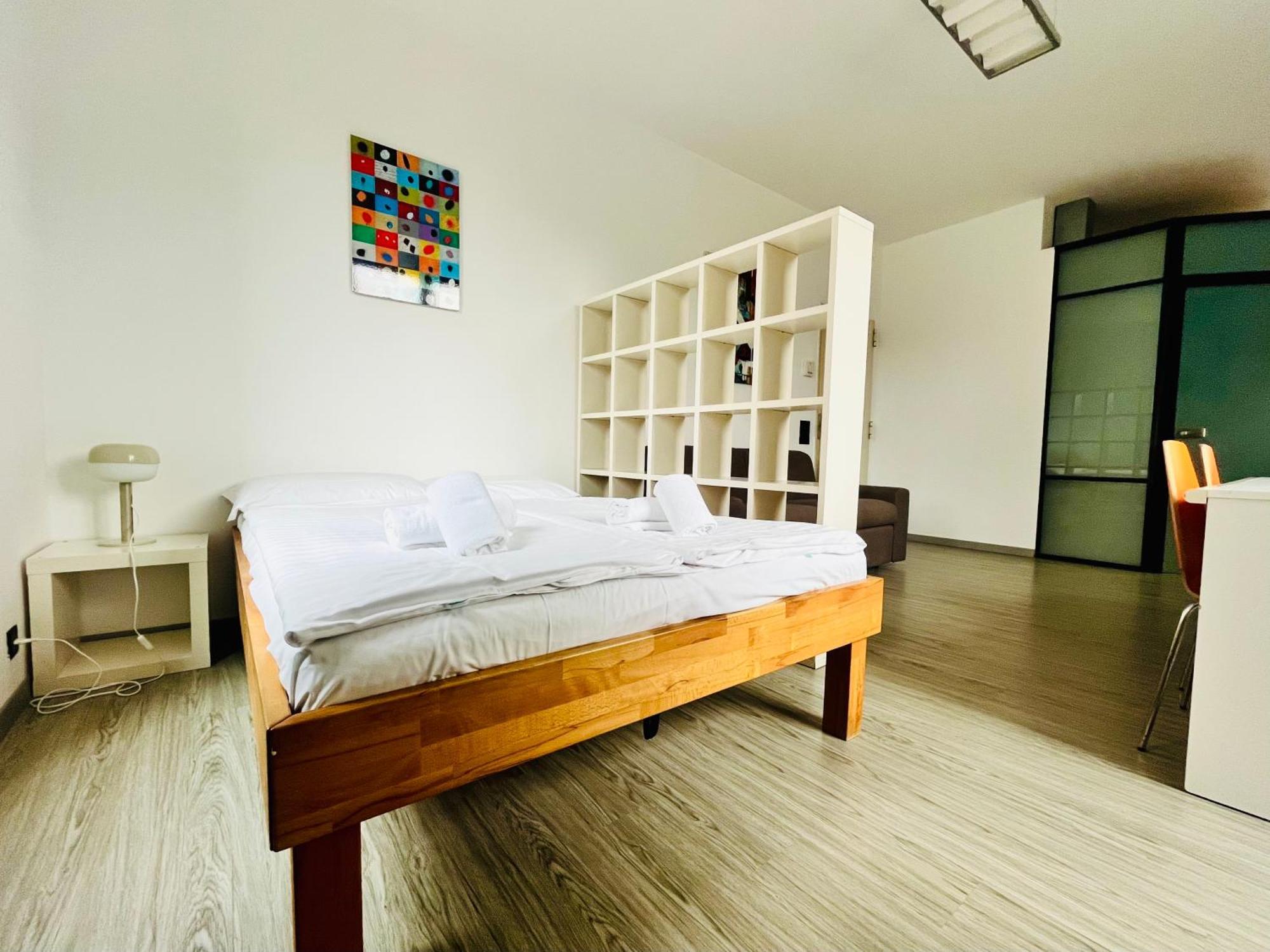 Aparthotel By Lr - Self Check In Lugano